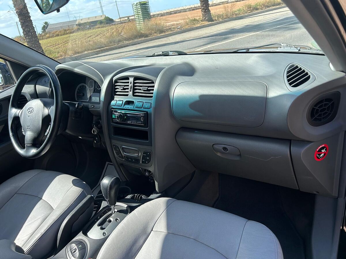 HYUNDAI SANTA FE V6 4X4 2.7 AUTO SPANISH LHD IN SPAIN 112000 MILES SUPERB 2005